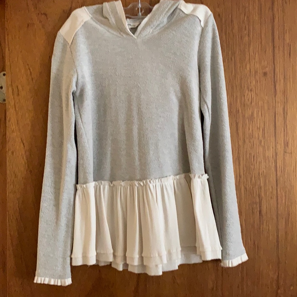 Cute sweater/sweatshirt